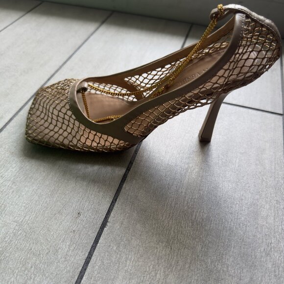 NWT BOTTEGA VENETA BEIGE MESH PUMP - Picture 13 of 15